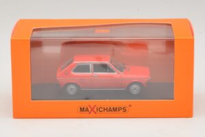 Volkswagen Polo Mk1 Punane Maxichamps 1:43 940050500 Metall - pilt 5/5