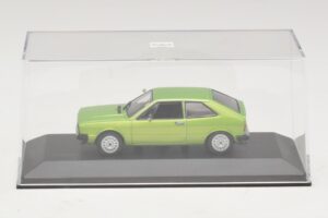 Volkswagen Scirocco Mk1 Roheline Metallik Asenduskarp Maxichamps 1:43 940050420-R1 Metall - pilt 4/5
