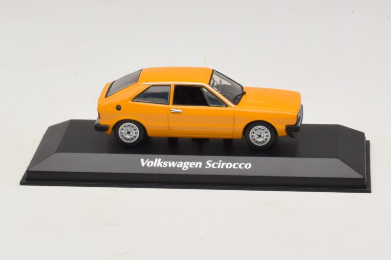 Volkswagen Scirocco Mk1 Kollane Maxichamps 1:43 Volkswagen Scirocco Mk1 Kollane Maxichamps 1:43 940050424 Metall