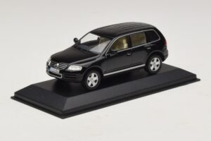 Volkswagen Touareg 7L Must Minichamps 1:43 TOUAREG002 Metall - pilt 2/5