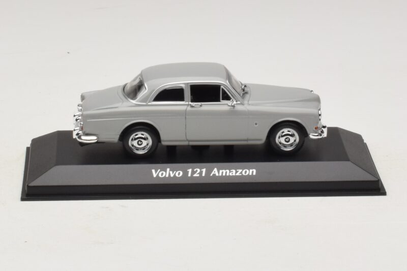 Volvo 121 Amazon Hall Maxichamps 1:43 Volvo 121 Amazon Hall Maxichamps 1:43 940171000 Metall