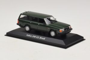 Volvo 240 GL Universaal Tumeroheline Maxichamps 1:43 940171411 Metall - pilt 3/5