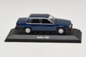 Volvo 740 Dark Blue Metallic Maxichamps 1:43 Volvo 740 Dark Blue Metallic Maxichamps 1:43 940171701 Metall