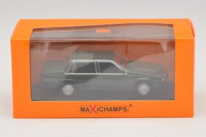 Volvo 740 Tumeroheline Maxichamps 1:43 940171700 Metall - pilt 5/5